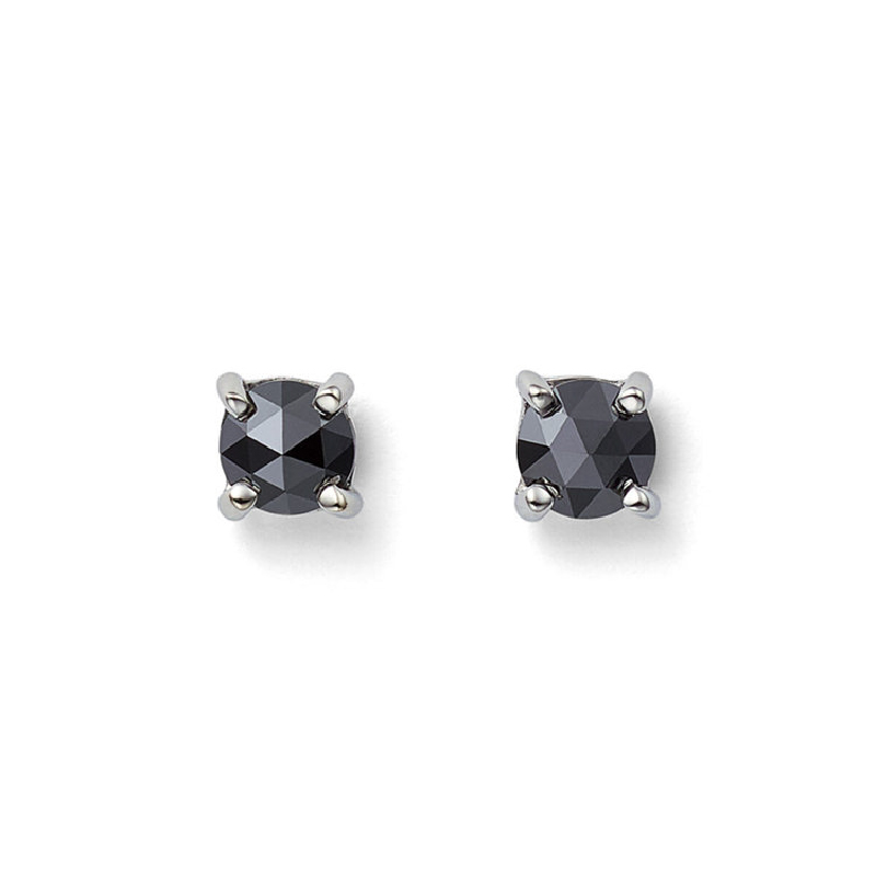 プラチナ ブラックダイヤモンド ピアス（0.3ct）¥30,800 (税込)